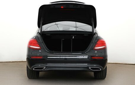 Mercedes-Benz E-Класс, 2020 год, 4 449 000 рублей, 5 фотография