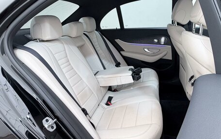Mercedes-Benz E-Класс, 2020 год, 4 449 000 рублей, 36 фотография