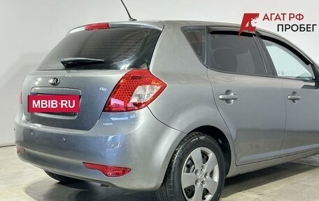 KIA cee'd I рестайлинг, 2010 год, 700 000 рублей, 3 фотография