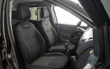 Renault Logan II, 2020 год, 1 499 000 рублей, 10 фотография