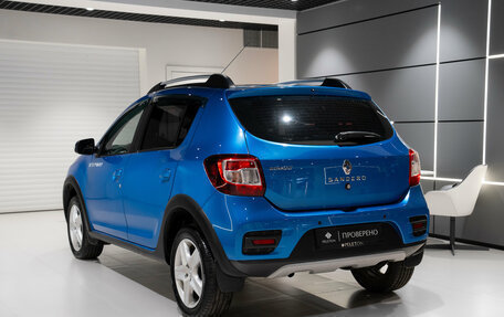 Renault Sandero II рестайлинг, 2018 год, 995 000 рублей, 4 фотография