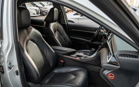 Toyota Camry, 2019 год, 2 970 000 рублей, 8 фотография