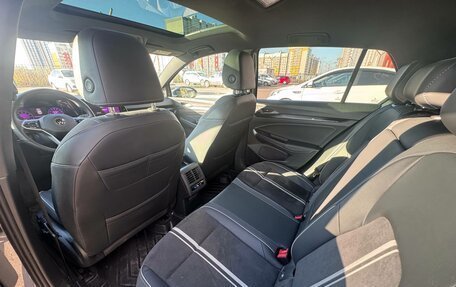 Volkswagen Golf VIII, 2022 год, 2 730 000 рублей, 13 фотография