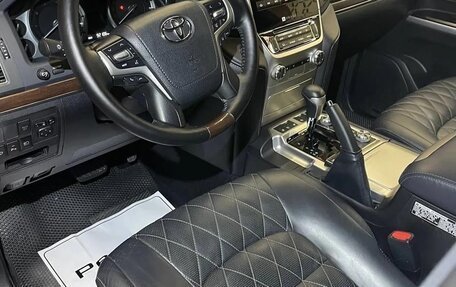 Toyota Land Cruiser 200, 2017 год, 8 500 000 рублей, 5 фотография