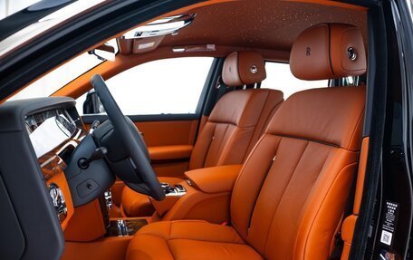 Rolls-Royce Phantom VIII, 2023 год, 48 000 000 рублей, 14 фотография
