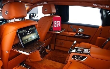 Rolls-Royce Phantom VIII, 2023 год, 48 000 000 рублей, 25 фотография