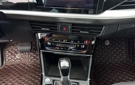 Volkswagen Passat B8 рестайлинг, 2023 год, 1 898 020 рублей, 14 фотография