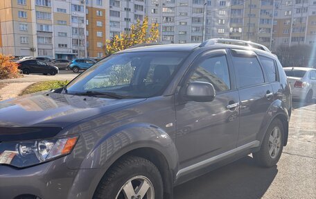 Mitsubishi Outlander III рестайлинг 3, 2007 год, 826 000 рублей, 2 фотография
