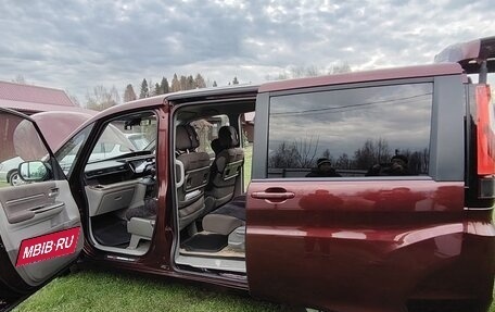 Honda Stepwgn IV рестайлинг, 2015 год, 2 050 000 рублей, 13 фотография