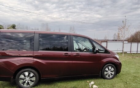 Honda Stepwgn IV рестайлинг, 2015 год, 2 050 000 рублей, 36 фотография