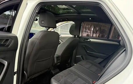 Volkswagen T-Roc I, 2023 год, 1 574 000 рублей, 12 фотография