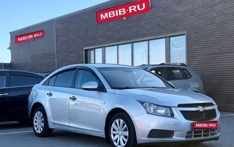 Chevrolet Cruze II, 2011 год, 679 990 рублей, 1 фотография
