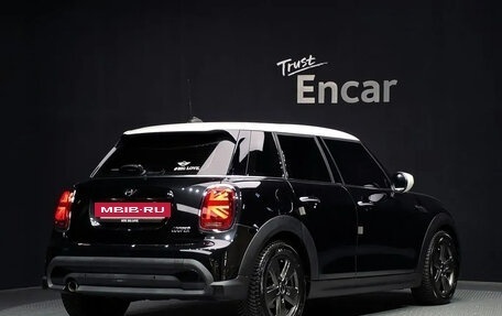MINI Hatch, 2022 год, 1 690 000 рублей, 2 фотография