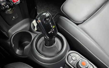 MINI Hatch, 2022 год, 1 690 000 рублей, 12 фотография
