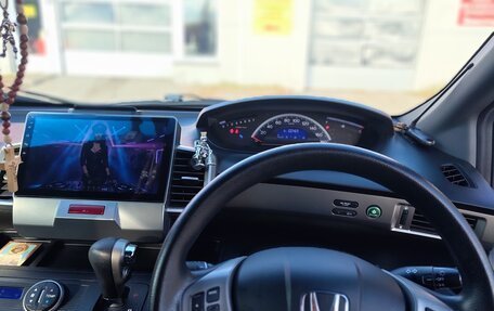 Honda Freed I, 2015 год, 1 235 000 рублей, 13 фотография