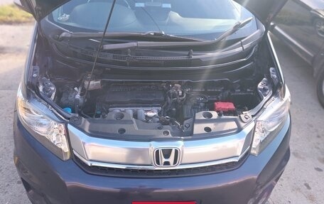 Honda Freed I, 2015 год, 1 235 000 рублей, 7 фотография