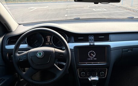 Skoda Superb III рестайлинг, 2012 год, 1 250 000 рублей, 6 фотография