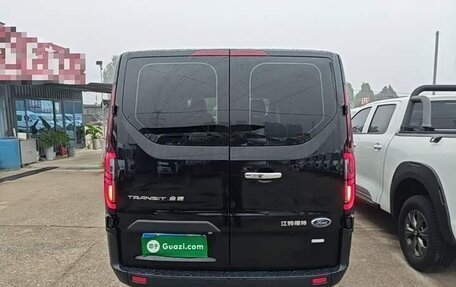 Ford Tourneo Custom I рестайлинг, 2023 год, 3 890 000 рублей, 5 фотография
