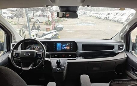 Ford Tourneo Custom I рестайлинг, 2023 год, 3 890 000 рублей, 10 фотография