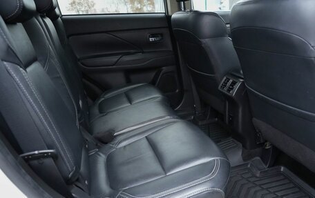 Mitsubishi Outlander III рестайлинг 3, 2021 год, 2 770 000 рублей, 25 фотография
