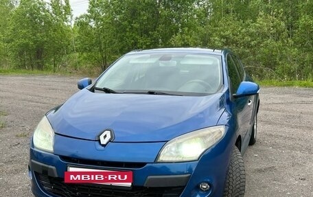 Renault Megane III рестайлинг, 2010 год, 590 000 рублей, 2 фотография