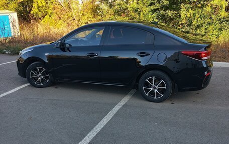 KIA Rio IV, 2019 год, 1 549 000 рублей, 2 фотография