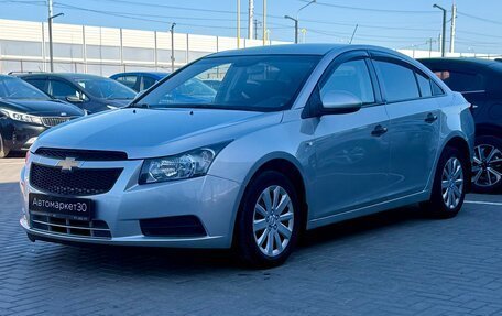 Chevrolet Cruze II, 2011 год, 679 990 рублей, 3 фотография