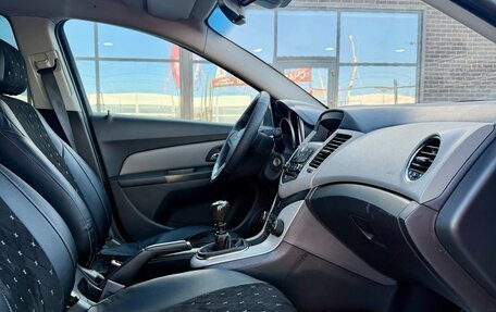 Chevrolet Cruze II, 2011 год, 679 990 рублей, 16 фотография