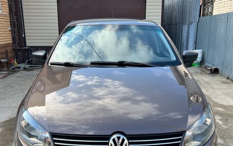 Volkswagen Polo VI (EU Market), 2014 год, 850 000 рублей, 2 фотография