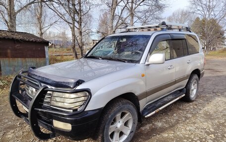Toyota Land Cruiser 100 рестайлинг 2, 2006 год, 1 600 000 рублей, 3 фотография