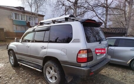 Toyota Land Cruiser 100 рестайлинг 2, 2006 год, 1 600 000 рублей, 2 фотография
