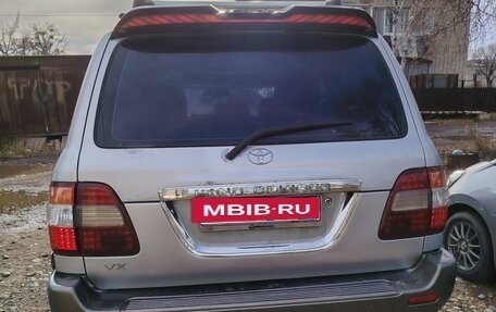 Toyota Land Cruiser 100 рестайлинг 2, 2006 год, 1 600 000 рублей, 4 фотография