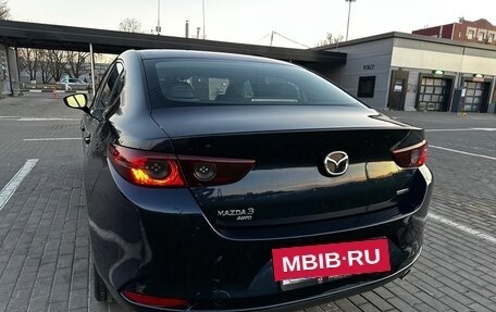 Mazda 3, 2021 год, 2 990 000 рублей, 13 фотография