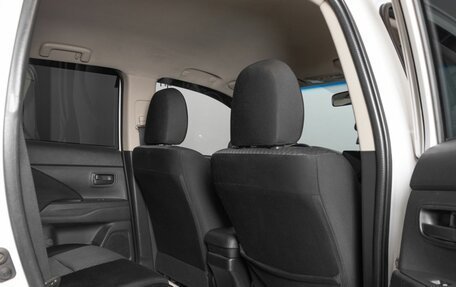 Mitsubishi Outlander III рестайлинг 3, 2015 год, 1 413 400 рублей, 8 фотография