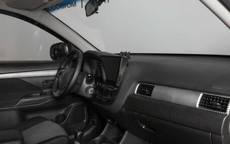 Mitsubishi Outlander III рестайлинг 3, 2015 год, 1 413 400 рублей, 7 фотография