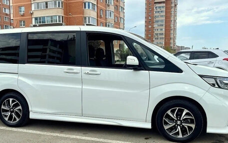 Honda Stepwgn IV рестайлинг, 2021 год, 2 000 000 рублей, 6 фотография