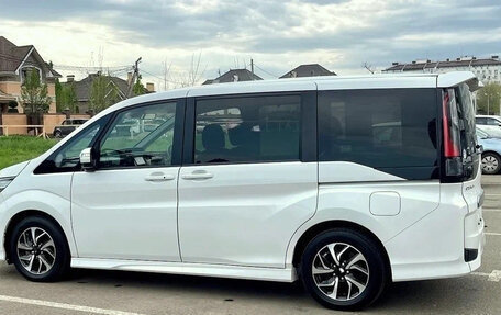 Honda Stepwgn IV рестайлинг, 2021 год, 2 000 000 рублей, 5 фотография