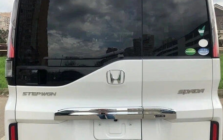 Honda Stepwgn IV рестайлинг, 2021 год, 2 000 000 рублей, 8 фотография