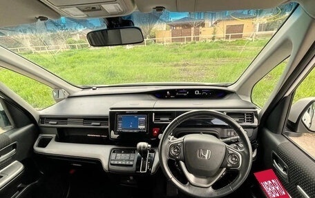 Honda Stepwgn IV рестайлинг, 2021 год, 2 000 000 рублей, 15 фотография