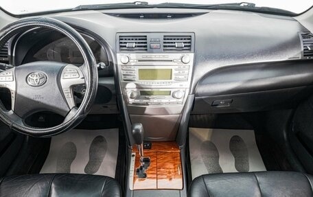 Toyota Camry, 2011 год, 1 749 000 рублей, 10 фотография
