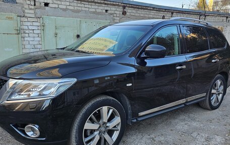 Nissan Pathfinder, 2014 год, 2 000 000 рублей, 1 фотография