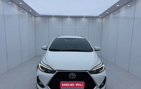 Toyota Yaris XP150 рестайлинг, 2022 год, 980 000 рублей, 1 фотография