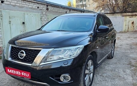 Nissan Pathfinder, 2014 год, 2 000 000 рублей, 2 фотография