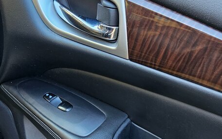Nissan Pathfinder, 2014 год, 2 000 000 рублей, 21 фотография