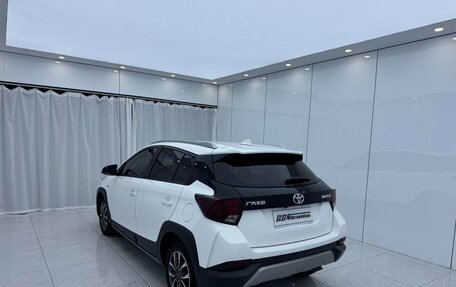Toyota Yaris XP150 рестайлинг, 2022 год, 980 000 рублей, 4 фотография