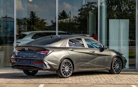 Hyundai Elantra, 2023 год, 1 595 000 рублей, 6 фотография