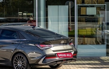 Hyundai Elantra, 2023 год, 1 595 000 рублей, 10 фотография
