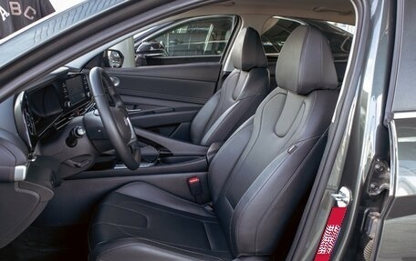Hyundai Elantra, 2023 год, 1 595 000 рублей, 11 фотография