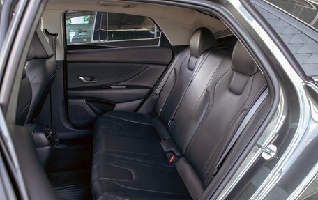 Hyundai Elantra, 2023 год, 1 595 000 рублей, 18 фотография