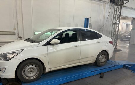 Hyundai Solaris II рестайлинг, 2016 год, 999 000 рублей, 5 фотография
